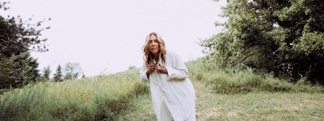 AMANDA RHEAUME’S Album The Truth We Hold Is OUT NOW!