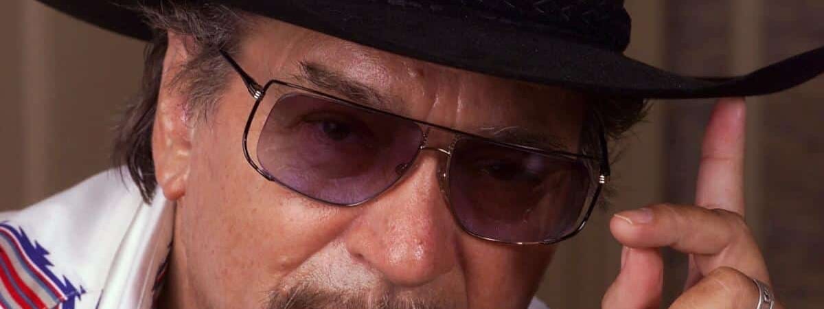 Waylon Jennings Tells The Tale Of ‘The Cowboy (Small Texas Town)’