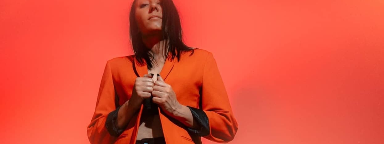 KARLY JEWELL – Renowned Melbourne Vocalist Delivers New Single Burn