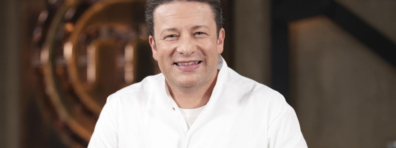 Jamie Oliver Heats Up The MasterChef Australia Kitchen.