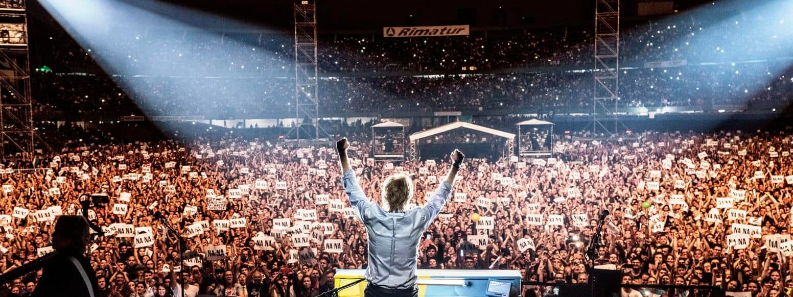 Paul McCartney Lands Down Under