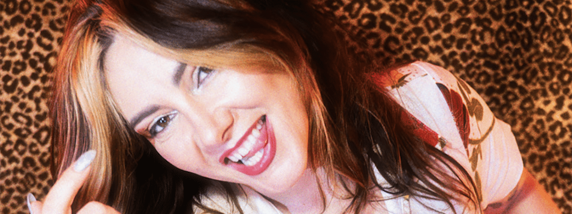 Ella Hooper Drops ‘Growing Up Is Hard To Do’