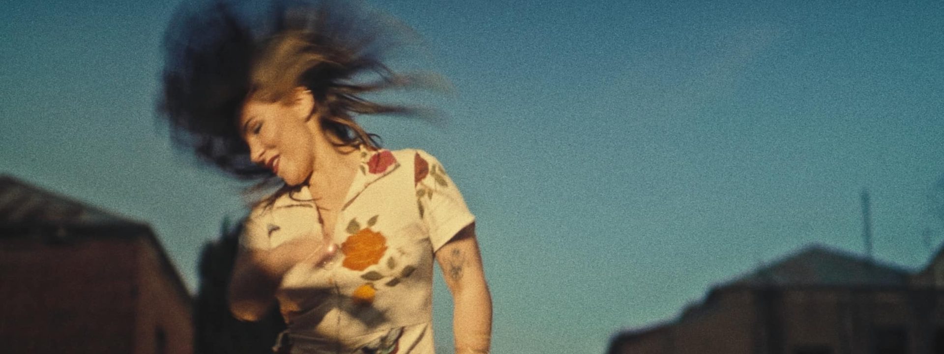 Ella Hooper Shares Stomping New Track ‘I Got Eyes (On You)’