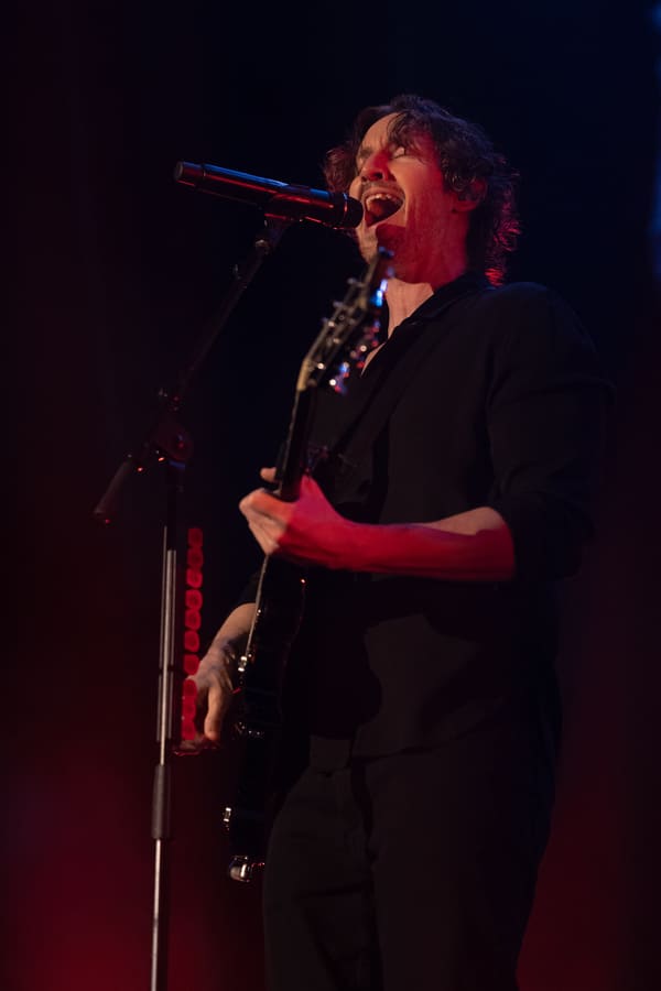 Dean Lewis