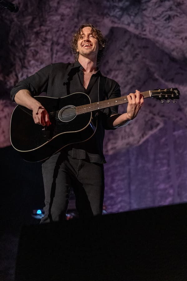 Dean Lewis