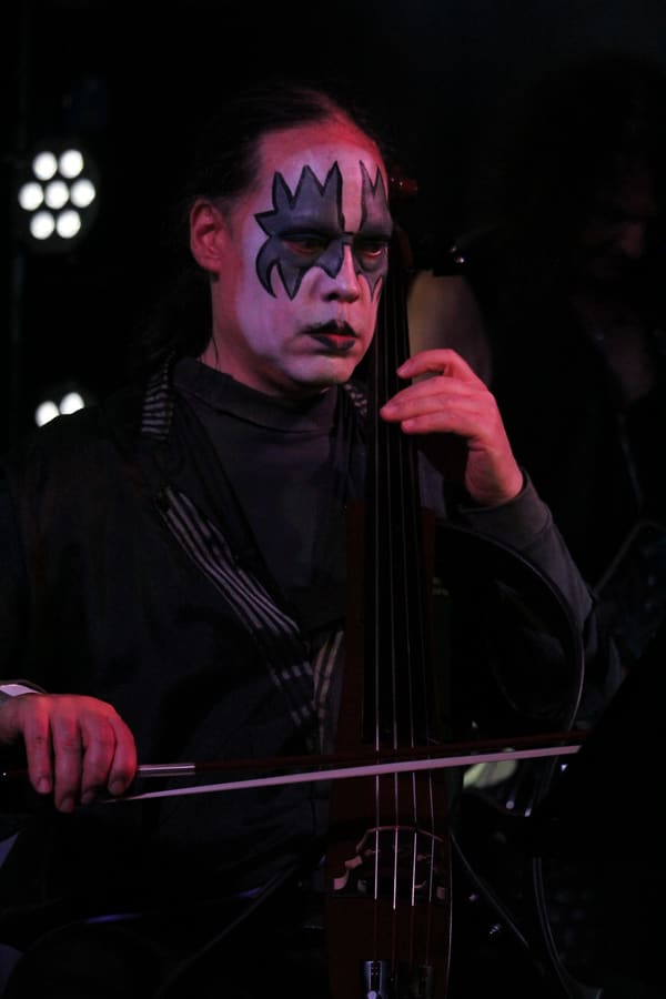 Australian Kiss Army