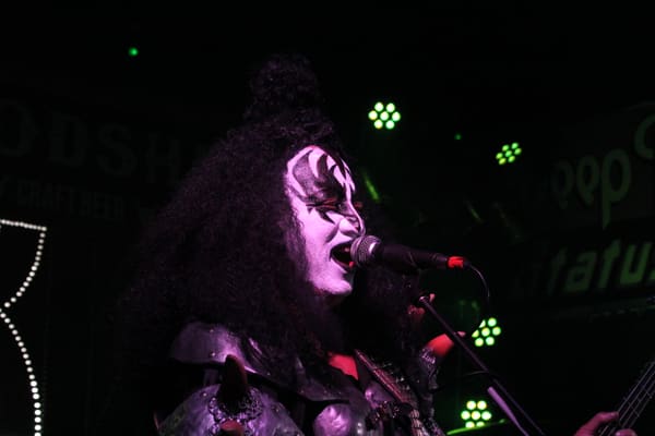 Australian Kiss Army