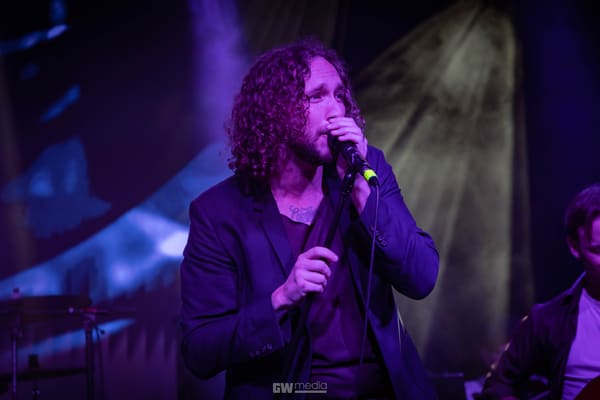 Shaun Holton