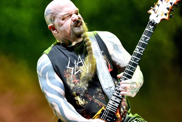 KERRY KING releases new music video ‘Where I Reign’
