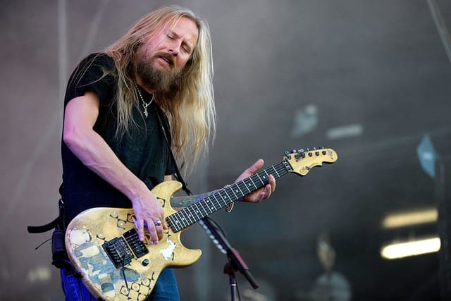 Jerry Cantrell Releases I Want Blood Album