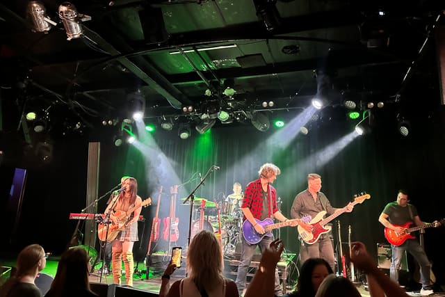 REVIEW: Unmatched – ‘That 90s Show’ Perform Matchbox Twenty
