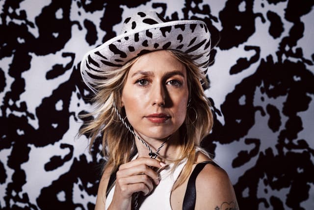 Freya Josephine Hollick Releases Heartbreaking New Single ‘Ribbons’