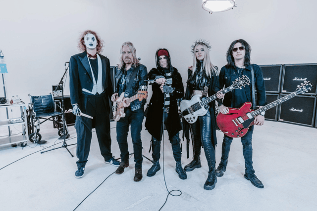 CROSSBONE SKULLY Unleashes Debut Album ‘Evil World Machine’
