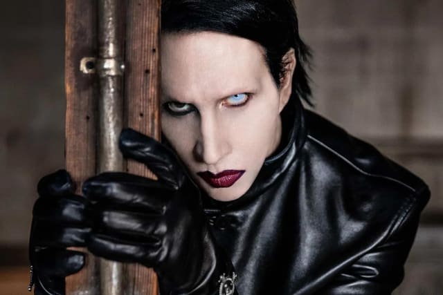 Marilyn Manson:  One Assassination Under God – Chapter 1
