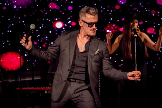 Bobby Fox Performs The Iconic Songs Of George Michael