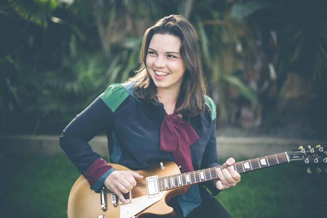 Kathleen Halloran Releases Commanding New Single ‘Free With Me’