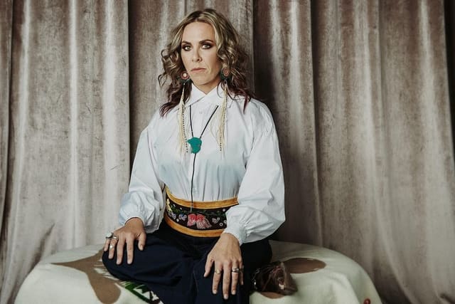 Bullets and Bang: Amanda Rheaume Announces The Truth We Hold, out April 11, 2025 – New Album Crafts Métis Songbook