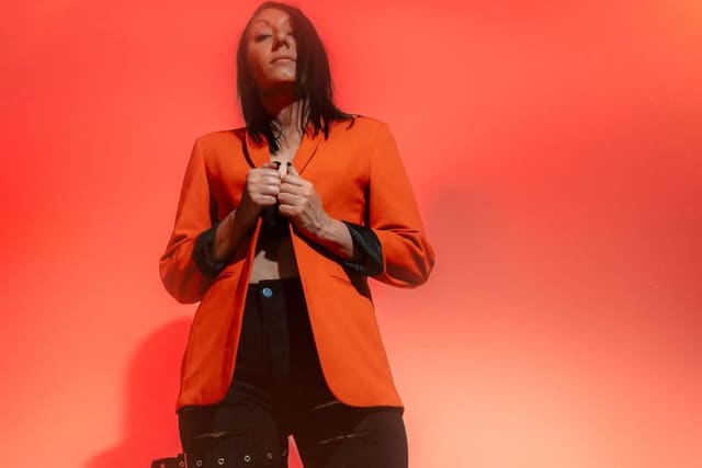 KARLY JEWELL – Renowned Melbourne Vocalist Delivers New Single Burn