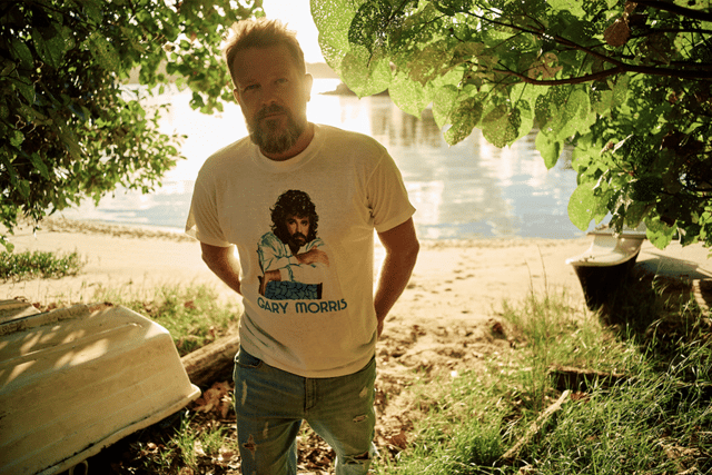 Tom Busby Unveils Debut Solo Single – Waiting For Tomorrow
