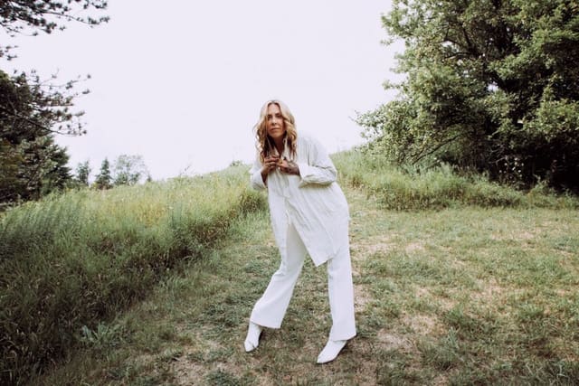 AMANDA RHEAUME’S Album The Truth We Hold Is OUT NOW!