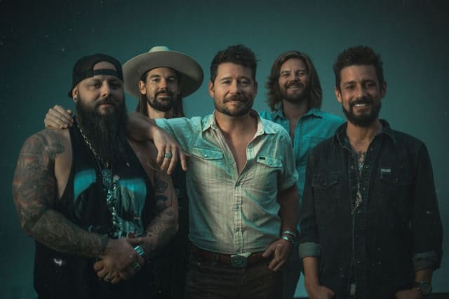 Shane Smith & the Saints’ latest album Norther is out now