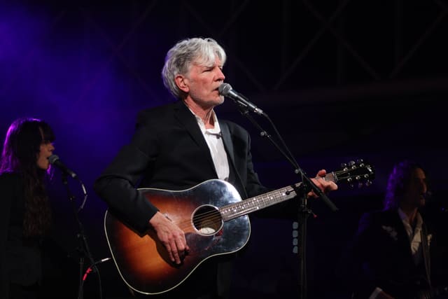 Tim Finn – Beer & BBQ Fest 2025