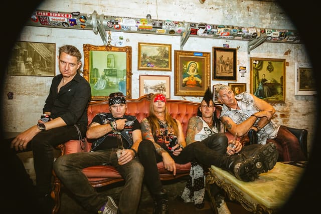 SNAKE BITE WHISKY Release New Single ‘Living To Die’