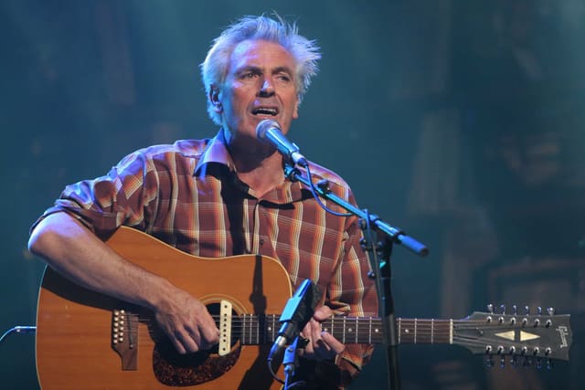 Stephen Cummings Releases New Music