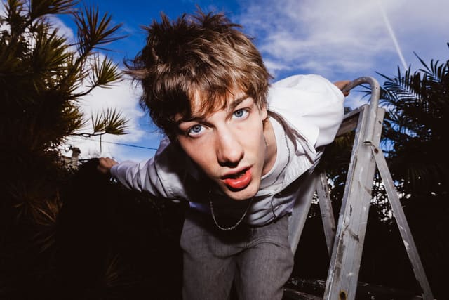 Jett Blyton Delivers NEW Music