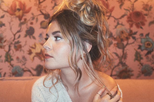 Tenille Arts – Don’t Ruin Flowers