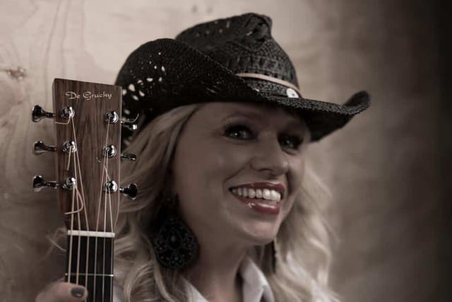 Beccy Cole New Album ‘Through The Haze’