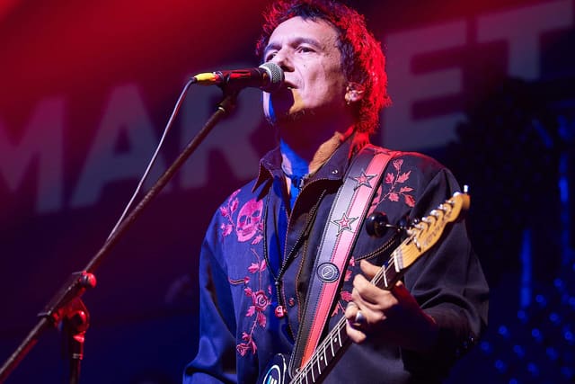 80’s legends 1927 and Boom Crash Opera join forces for the Ultimate Retro Tour