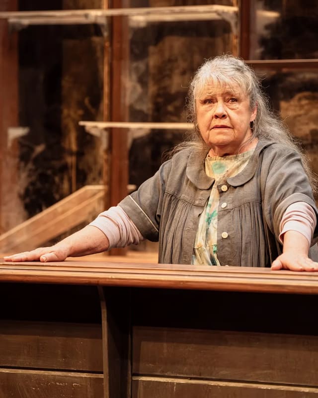 The Lark: Noni Hazlehurst.