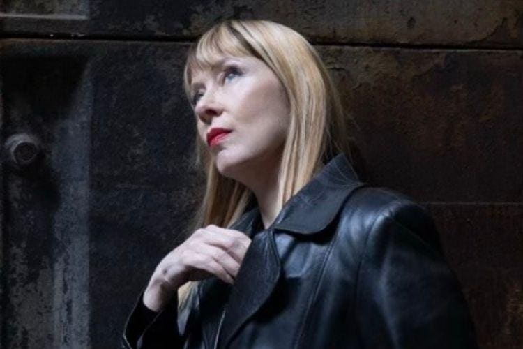 Suzanne Vega Set To Tour Australia In 2026
