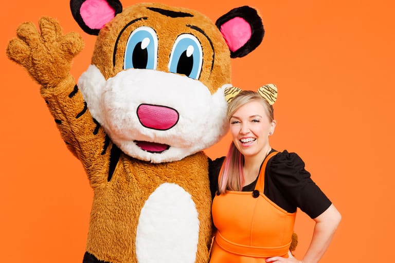 Teachers-turned-performers Pevan & Sarah hit Norwood with edutainment built for all ages