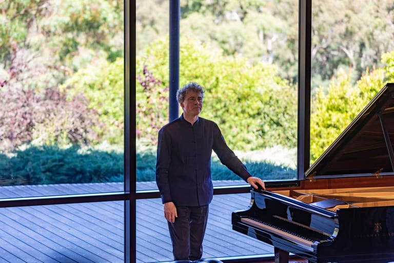 Paul Lewis