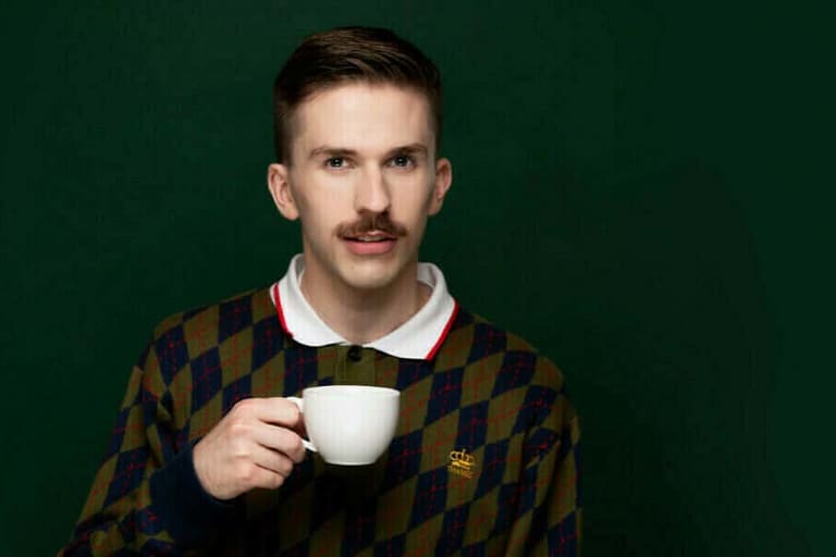 Small-Town Magician Takes on the Big Stage for the First Time at Fool’s Paradise this Fringe