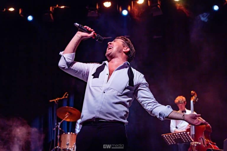Hugh Sheridan – Something Big