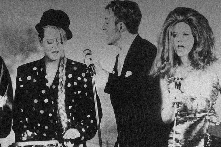 ON THIS DAY: 27 June 1989 – The B-52s Release ‘Cosmic Thing’