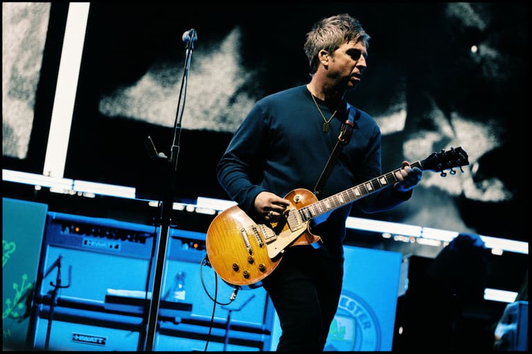Oasis – Sydney You’re Next!