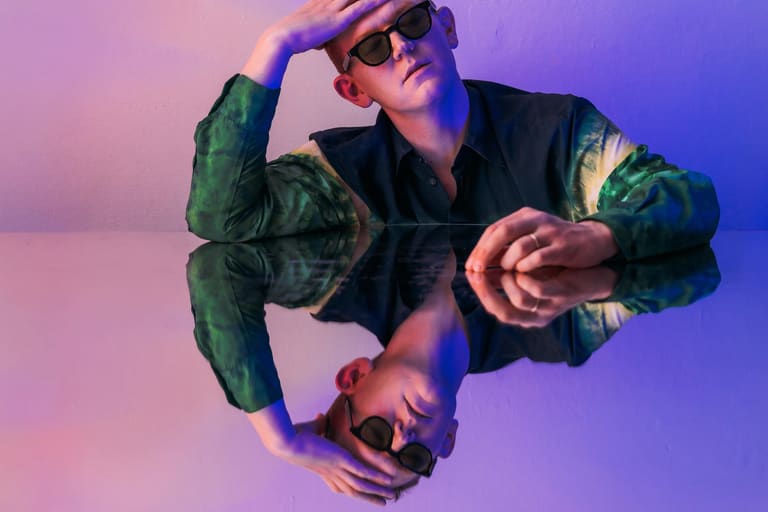 Chris Parker – Take a Good Look At Me