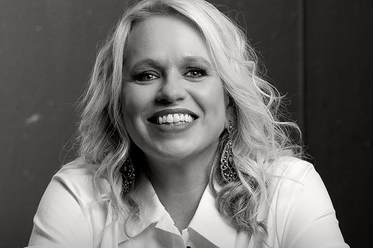 Beccy Cole: Through The Haze