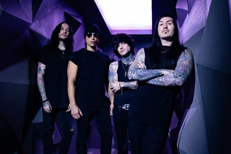 Escape The Fate Team Up With The Word Alive For Australian Tour