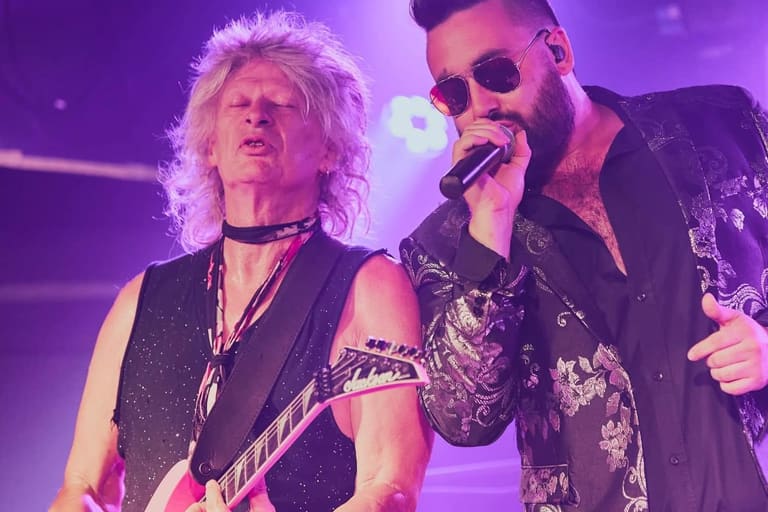 The Ultimate 70s & 80s Songbook – Live
