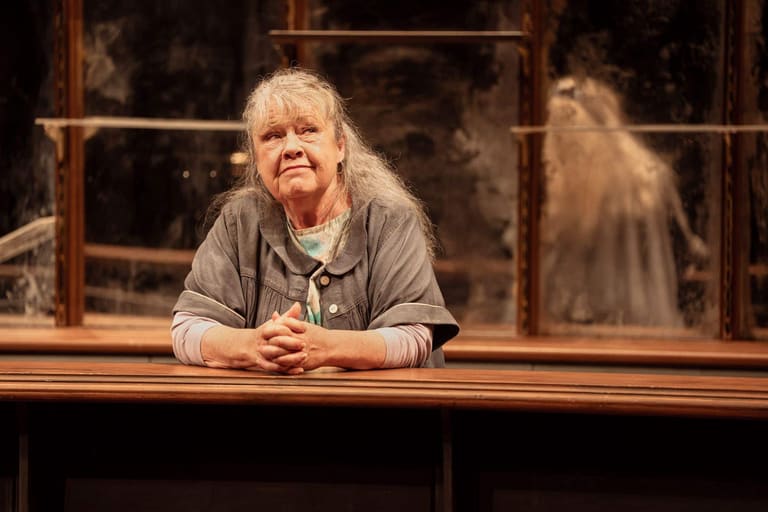 Noni Hazlehurst: The Lark