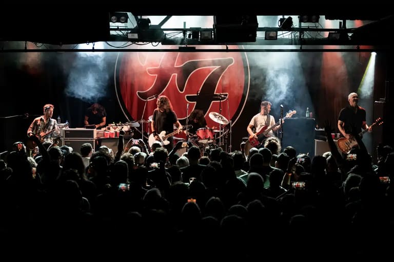 Foo Fighters: Take Cover Tour