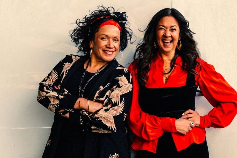 Vika & Linda – Where Do You Come From?