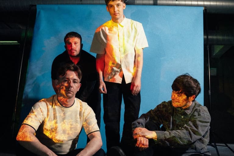 The Snuts: Defibrillator