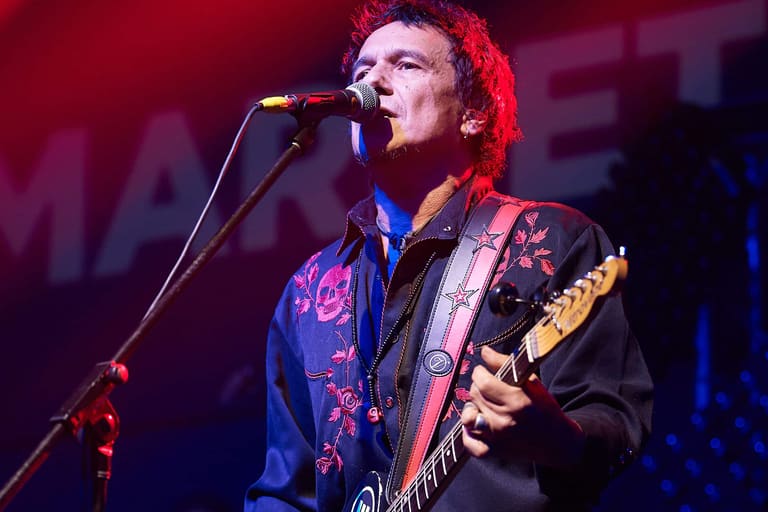 80’s legends 1927 and Boom Crash Opera join forces for the Ultimate Retro Tour