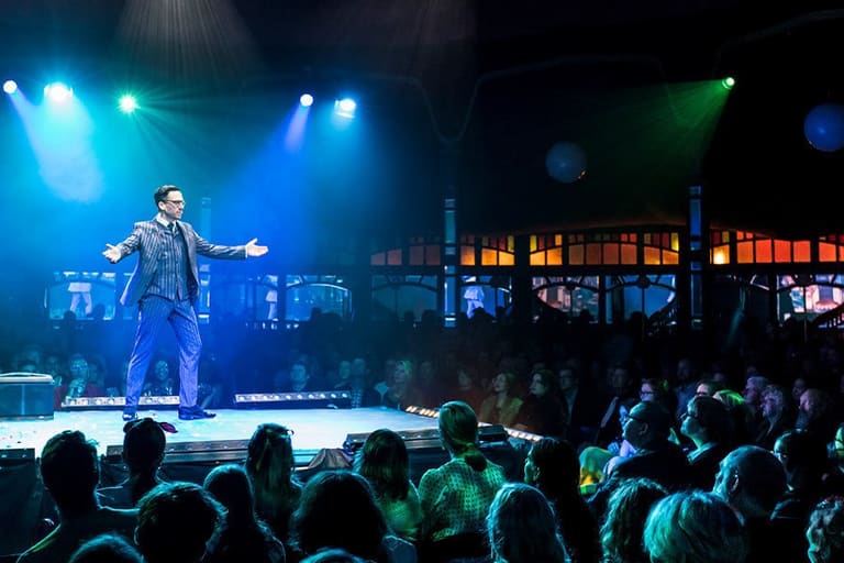 REVIEW: London Calling with Paul Dabek